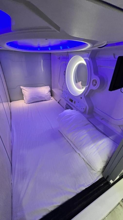 Hotel Astropods à Bombay Extérieur photo